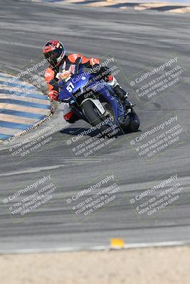 media/Nov-16-2025-Race Pace (Sun) [[8c5fa54630]]/Verified Riders/1-Turns 9 and 10 (925am)/